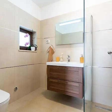 Gioia With Terrace *