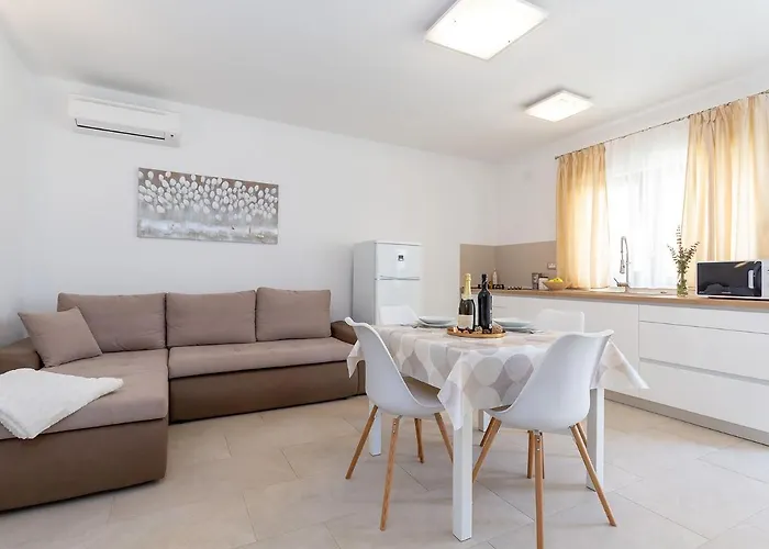 Gioia With Terrace Appartement *